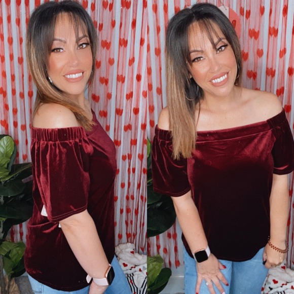 The Modern Anchor Tops - Lila Burgundy Velvet Off-The-Shoulder Short Sleeve Top